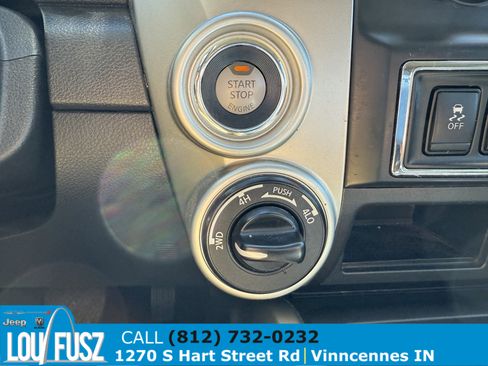 Used 2018 Nissan Titan PRO-4X image 26