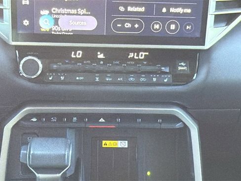 Used 2024 Toyota Tundra Limited image 22