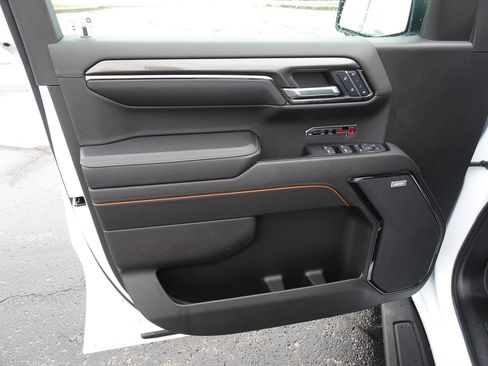 Used 2024 GMC Sierra 1500 AT4 image 13