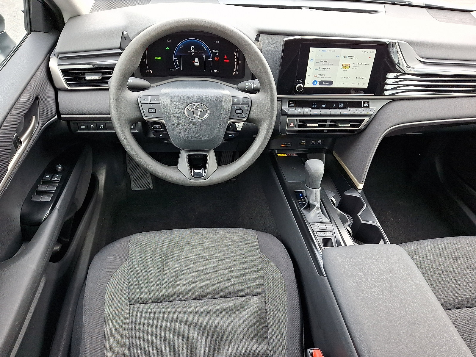 Used 2026 Toyota Camry LE w/ Convenience Package FWD image 12