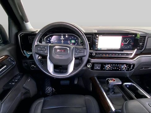 Used 2022 GMC Sierra 1500 Elevation w/ Elevation Premium Package AWD/4WD image 6