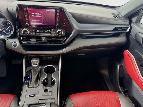 Used 2021 Toyota Highlander XSE image 26