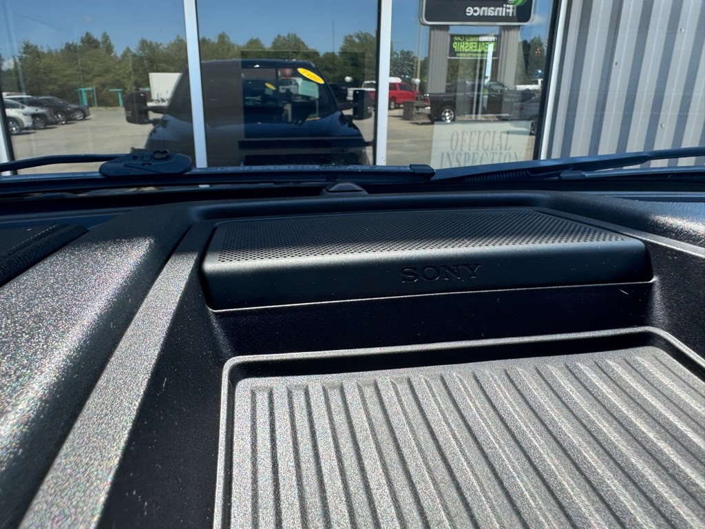 Used 2017 Ford F250 Lariat w/ Lariat Ultimate Package AWD/4WD image 21