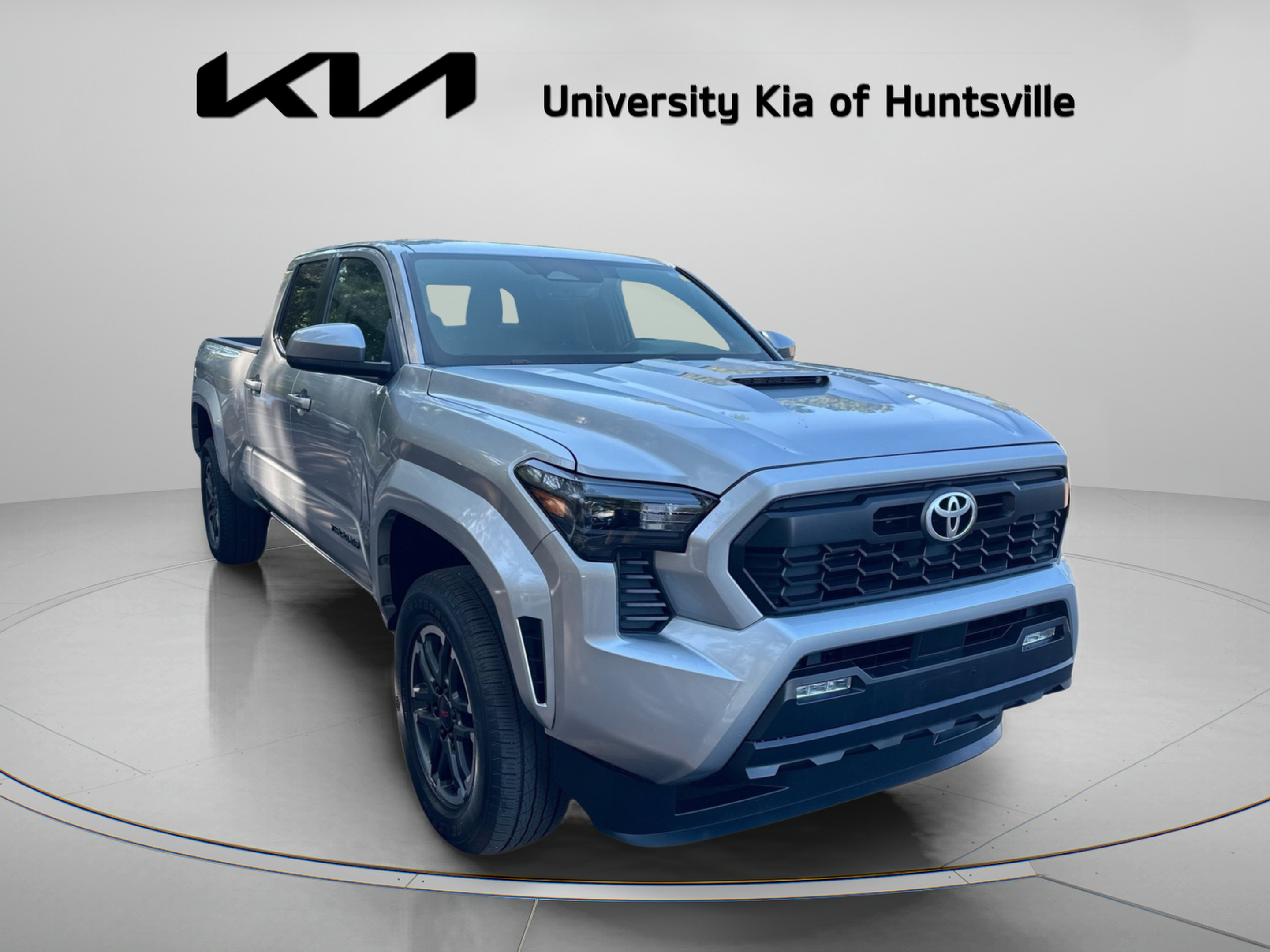 Used 2024 Toyota Tacoma TRD Sport AWD/4WD image 1
