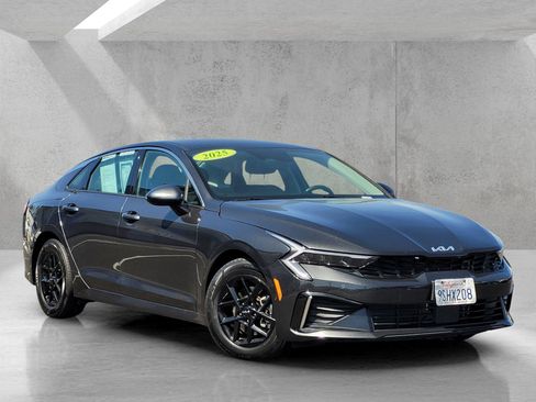 Used 2025 Kia K5 LXS FWD image 1