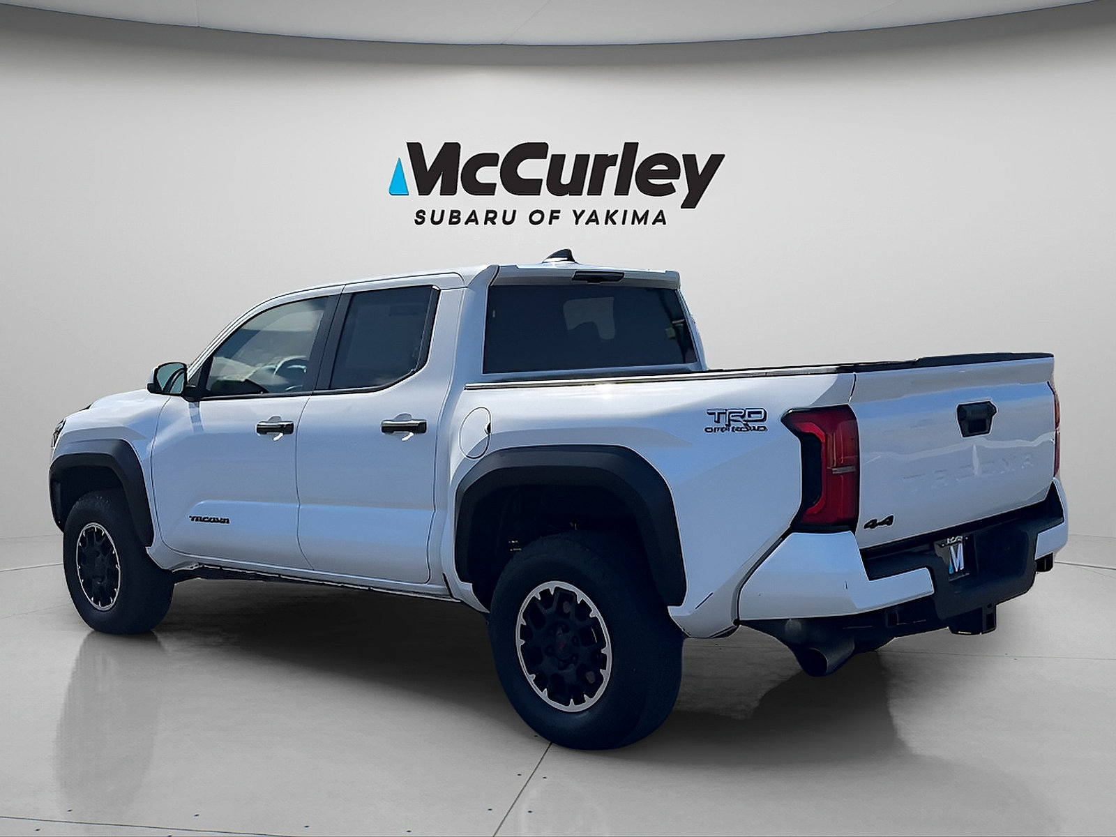 Used 2024 Toyota Tacoma TRD Off-Road AWD/4WD image 3
