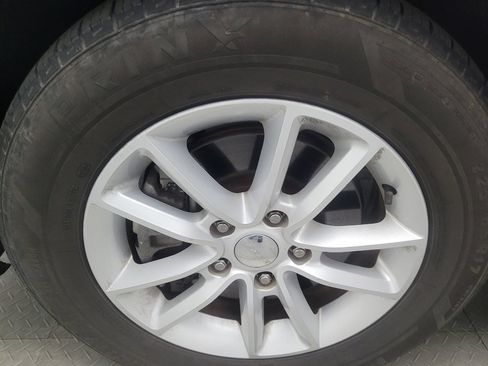 Used 2019 Dodge Grand Caravan SXT FWD image 31