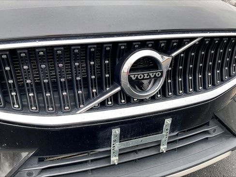 Used 2020 Volvo V60 T5 Cross Country w/ Protection Package Premier image 26