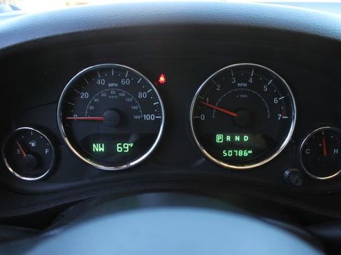 Used 2018 Jeep Wrangler Unlimited Sahara AWD/4WD image 9
