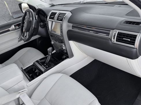 Used 2020 Lexus GX 460 Premium image 29