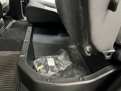 Used 2024 Toyota Tacoma TRD Sport RWD image 25