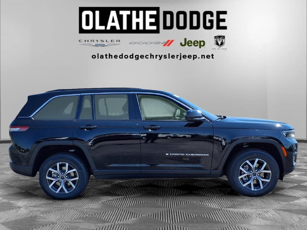 New 2027 Jeep Grand Cherokee Laredo X AWD/4WD image 30