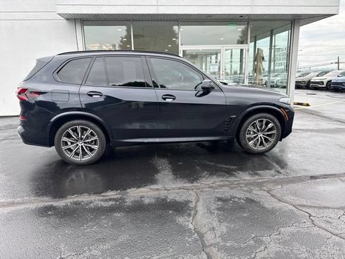 Used 2025 BMW X5 xDrive40i w/ M Sport Package AWD/4WD image 8