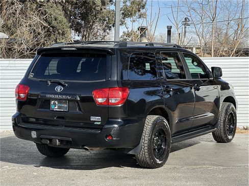 Used 2017 Toyota Sequoia SR5 image 10