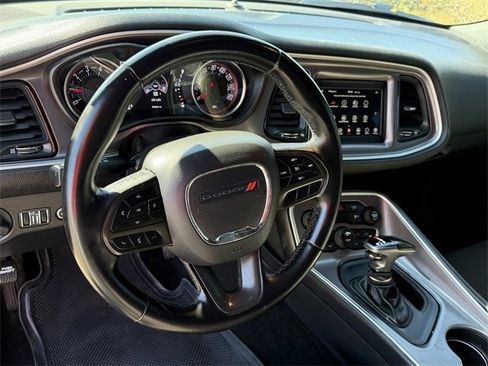 Used 2021 Dodge Challenger SXT image 8