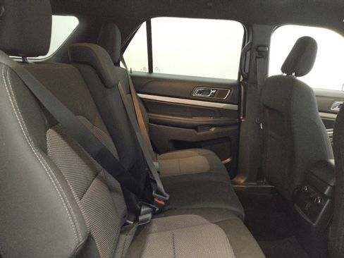 Used 2019 Ford Explorer XLT w/ Equipment Group 201A image 19