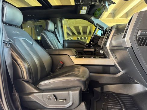 Used 2020 Ford F350 Platinum image 29