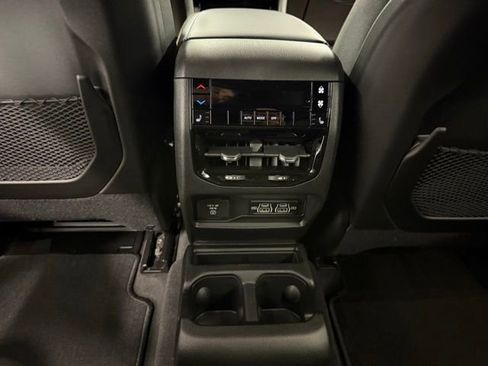 New 2025 Jeep Grand Cherokee L Limited image 18