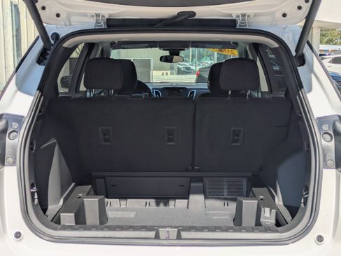 Used 2023 Chevrolet Equinox LT image 12