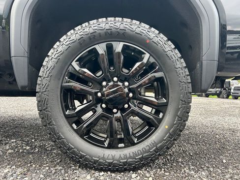 Used 2025 GMC Sierra 2500 Denali AWD/4WD image 14