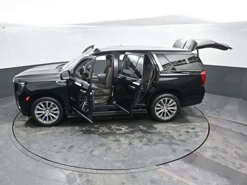 Used 2023 GMC Yukon Denali w/ Denali Reserve Package image 56