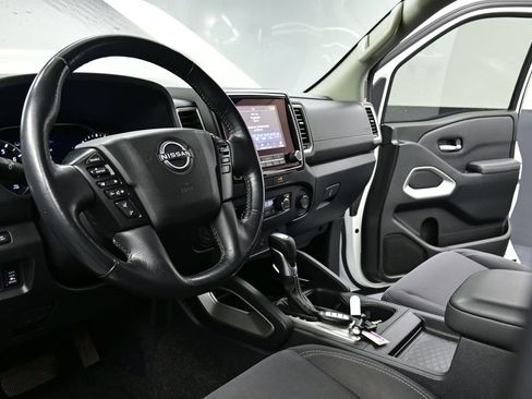 Used 2022 Nissan Frontier SV image 35