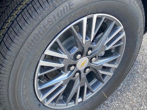 New 2026 Chevrolet Traverse LT w/ LPO, Floor Liner Package image 21