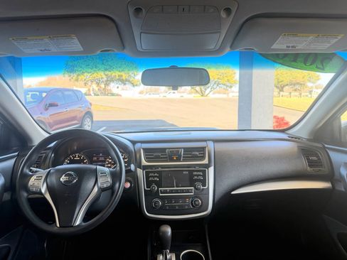 Used 2016 Nissan Altima 2.5 S w/ Power Driver Seat Package image 11