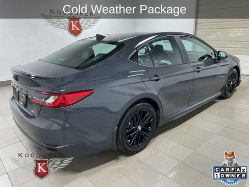 Used 2025 Toyota Camry SE w/ Convenience Package FWD image 7