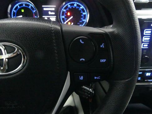 Used 2019 Toyota Corolla LE image 32