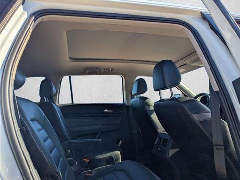 Used 2022 Volkswagen Atlas SEL Premium image 14