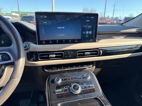 Used 2023 Lincoln Nautilus Reserve w/ Equipment Group 201A image 11