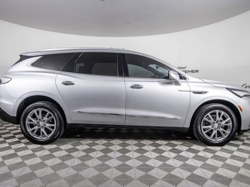 Used 2022 Buick Enclave Premium w/ Surround and Sites Package AWD/4WD image 16