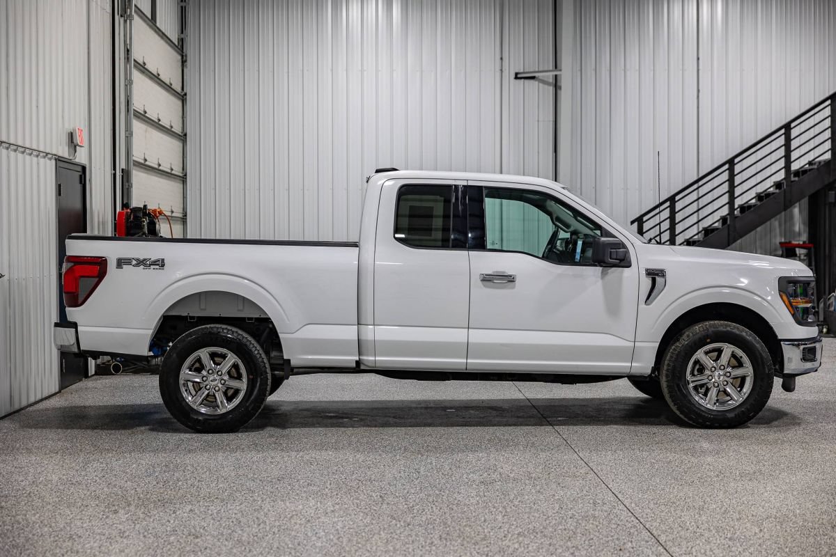 Used 2024 Ford F150 XLT w/ FX4 Off-Road Package AWD/4WD image 6
