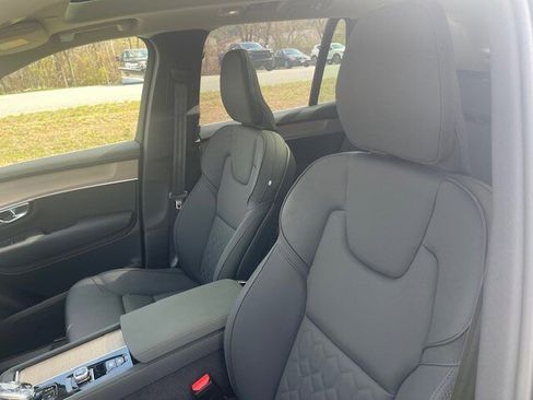 Used 2025 Volvo XC90 B6 Plus AWD/4WD image 18