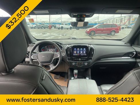 Used 2023 Chevrolet Traverse RS image 18