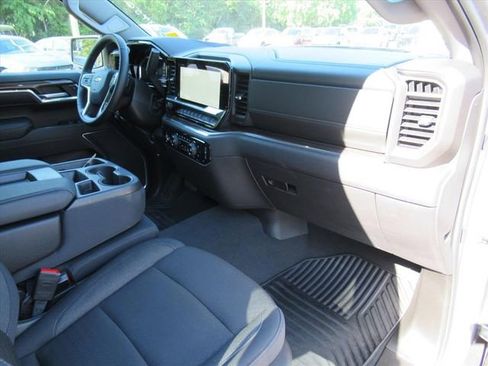 Used 2024 Chevrolet Silverado 1500 LT AWD/4WD image 11
