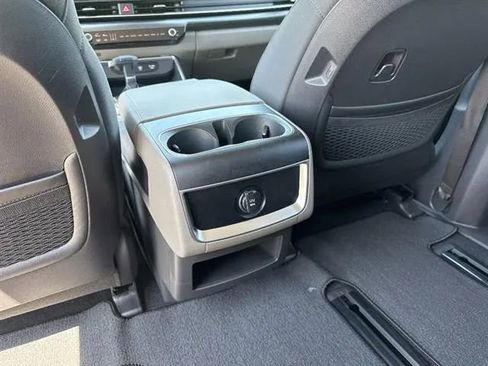 New 2026 Kia Carnival LX FWD image 13