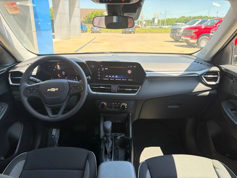 New 2026 Chevrolet TrailBlazer LS w/ LS Convenience Package FWD image 25