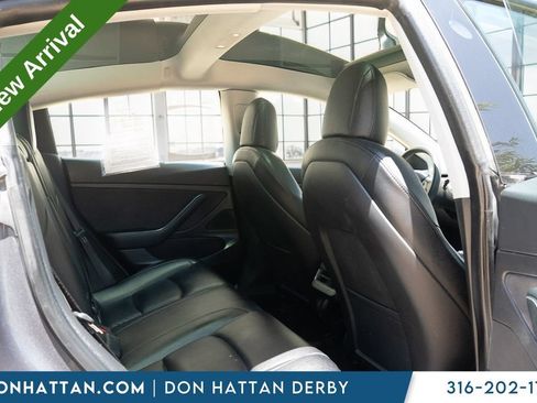Used 2021 Tesla Model 3 Standard Range Plus RWD image 18