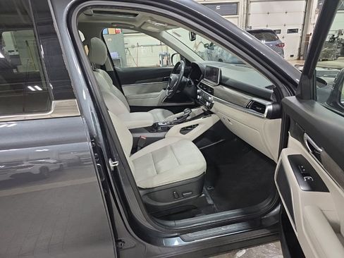 Certified 2022 Kia Telluride EX w/ EX Premium Package image 30