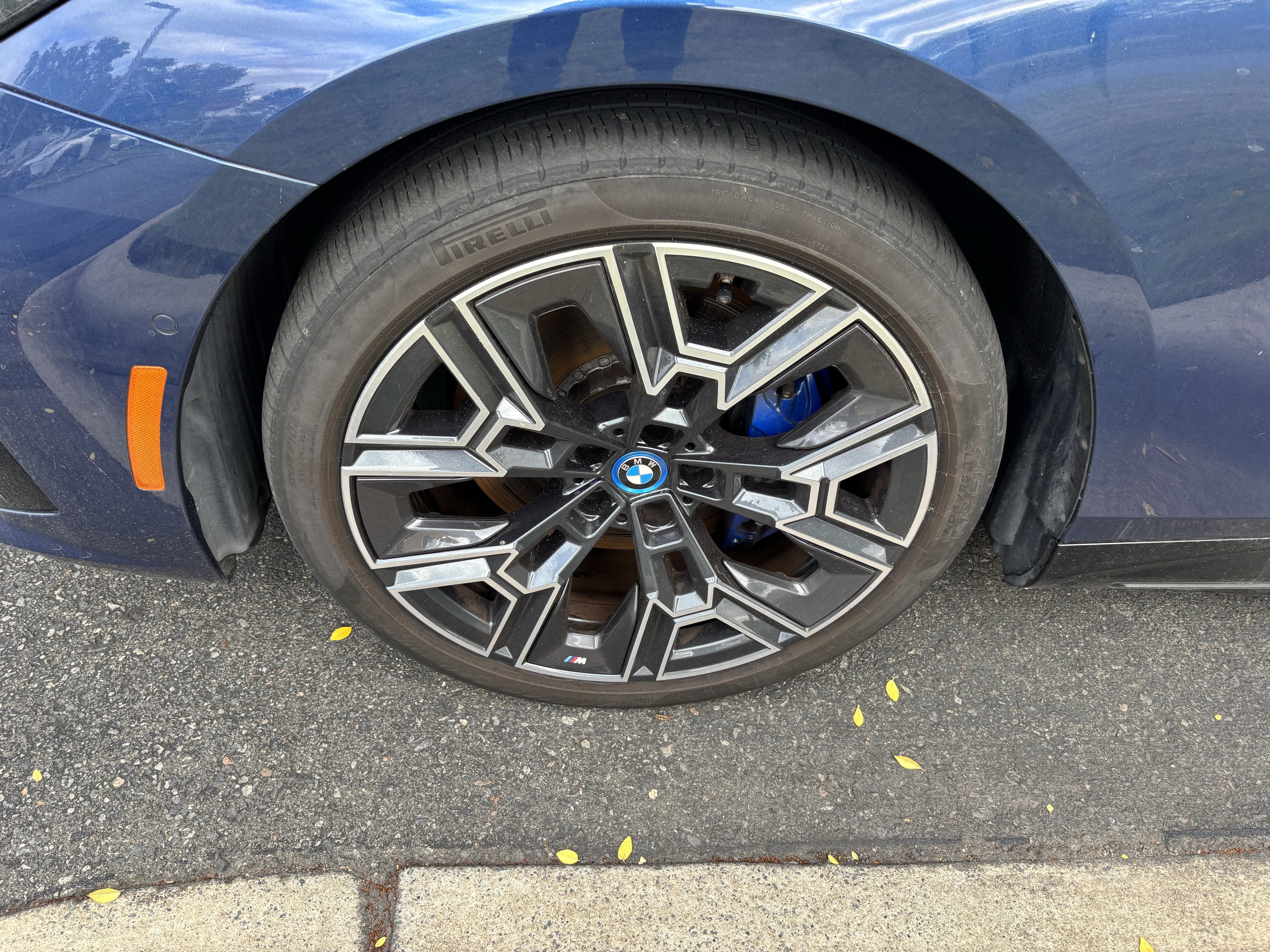 Certified 2024 BMW i5 eDrive40i w/ M Sport Package RWD image 12