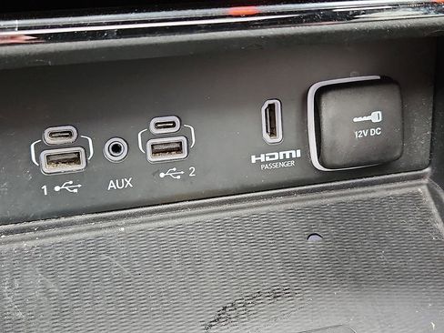 Used 2024 Jeep Grand Cherokee Summit w/ Luxury Tech Group V image 18