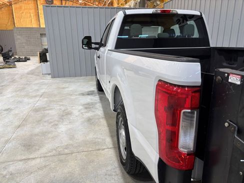 Used 2017 Ford F250 XL w/ Power Equipment Group image 9