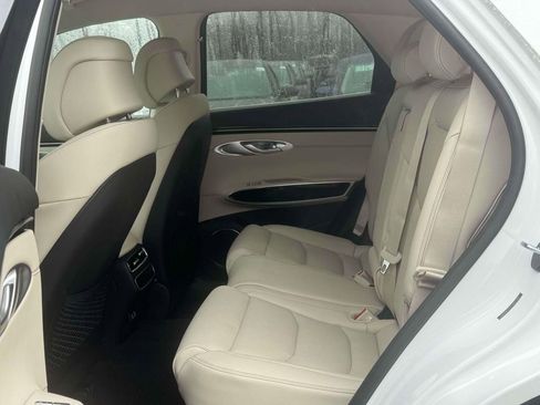 New 2026 Genesis GV70 2.5T image 9