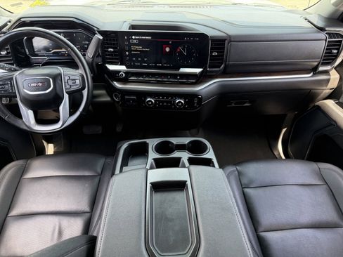 Certified 2025 GMC Sierra 1500 SLT image 14