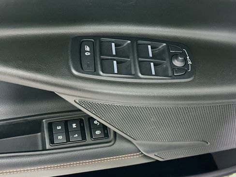 Used 2019 Jaguar XE Prestige RWD image 15