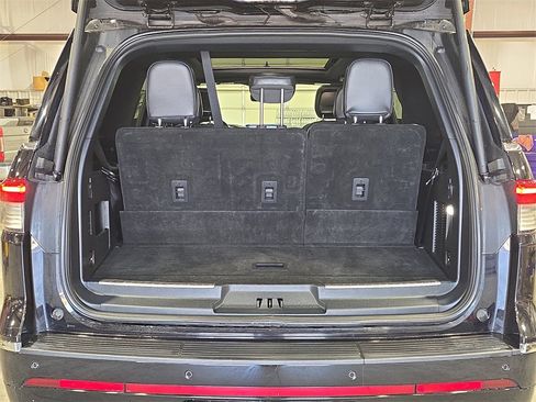 Used 2024 Lincoln Navigator Premiere image 13