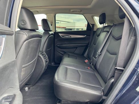 Used 2017 Cadillac XT5 Luxury image 16