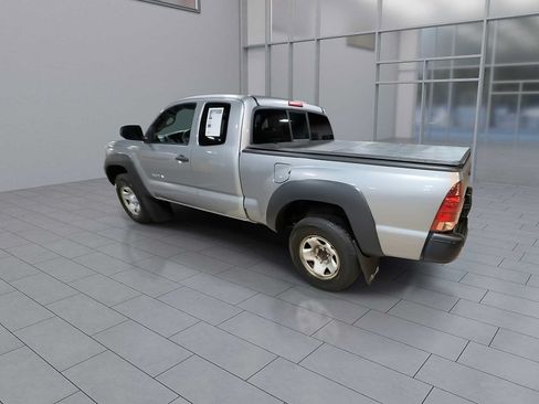 Used 2015 Toyota Tacoma 4x4 Access Cab V6 w/ Convenience Package image 6
